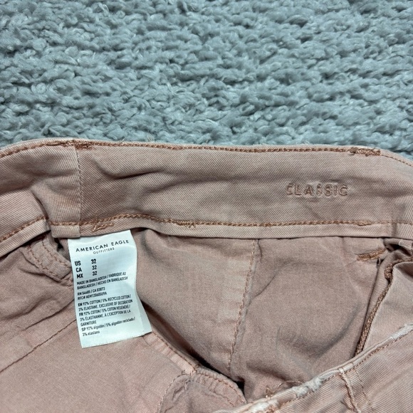 American Eagle Shorts Mens 32 Classic Flex Chino Lived In Distressed Casual Pink - Picture 3 of 5